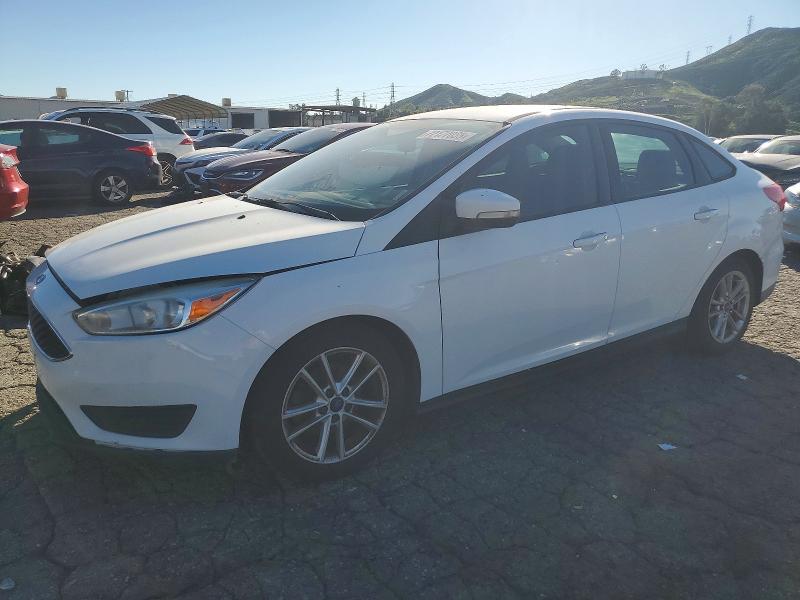 2015 FORD FOCUS SE — VIN 1FADP3F25FL221274
