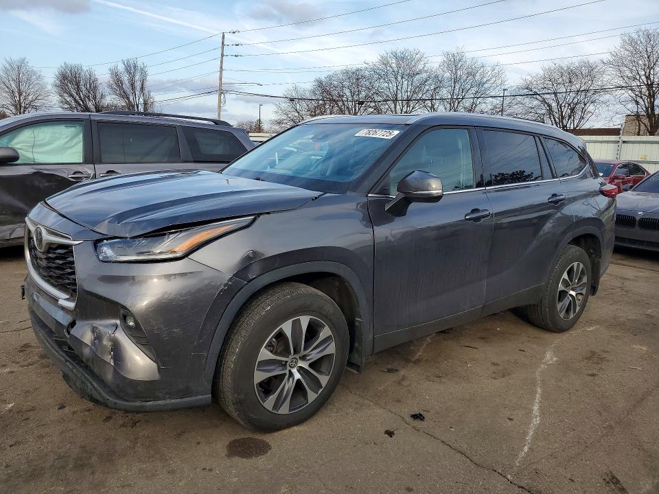2021 TOYOTA HIGHLANDER — VIN 5TDGZRBH2MS154000