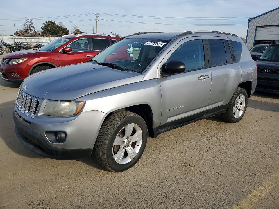 2016 JEEP COMPASS — VIN 1C4NJDBB4GD556727