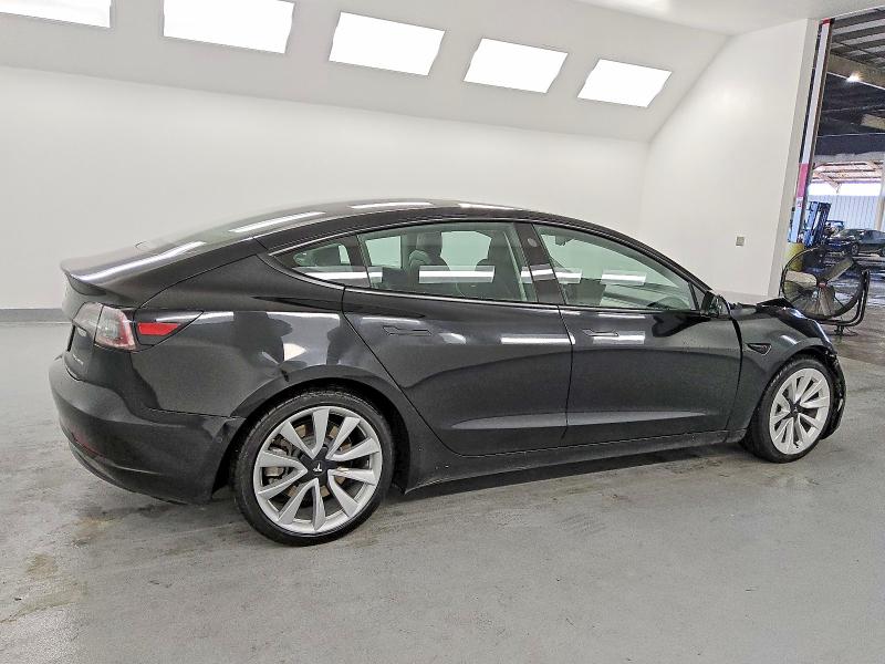 5YJ3E1EB4NF305136