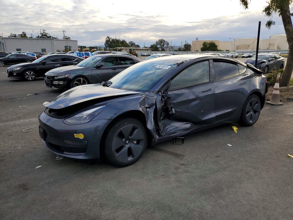 2022 TESLA MODEL 3 — VIN 5YJ3E1EB0NF256503