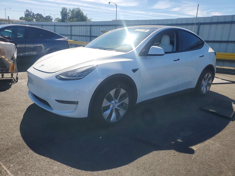 2022 TESLA MODEL Y — VIN 7SAYGDEE7NF355737