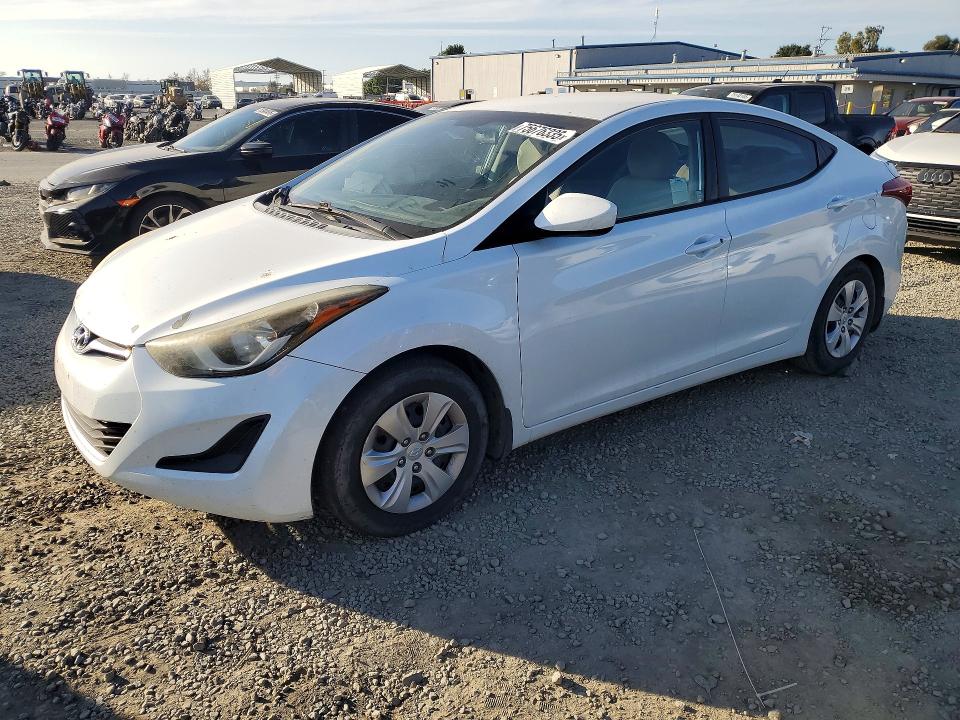 2016 HYUNDAI ELANTRA — VIN 5NPDH4AE0GH793681
