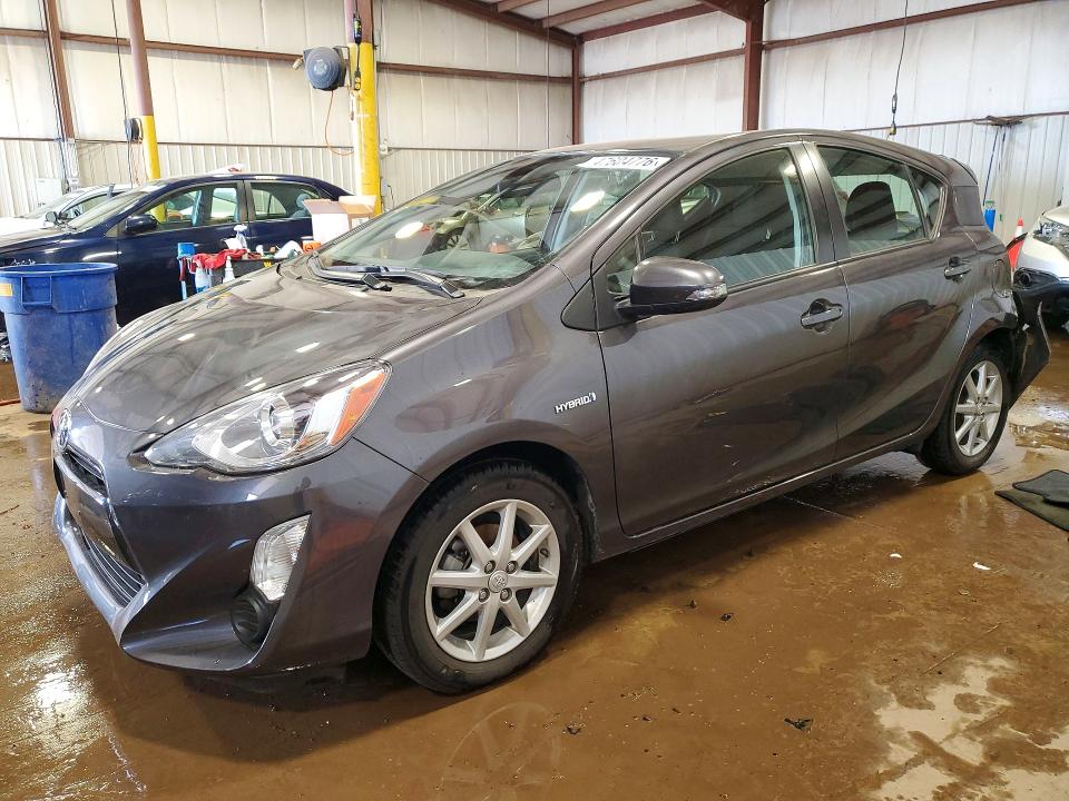 2015 TOYOTA PRIUS C — VIN JTDKDTB31F1110807