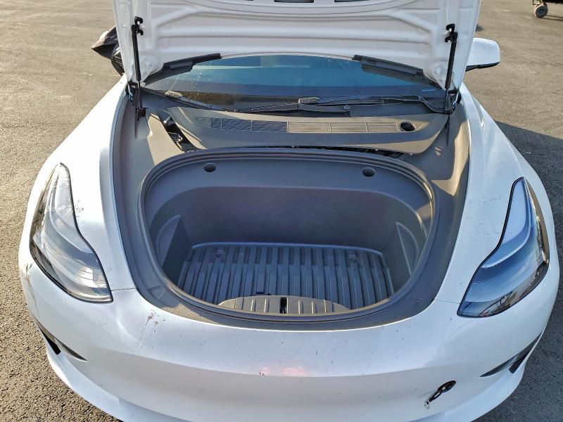 5YJ3E1EB3PF611375
