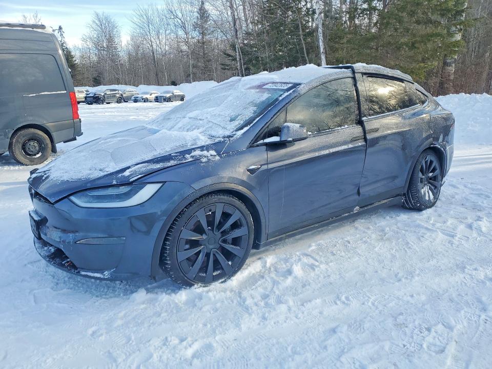 2023 TESLA MODEL X — VIN 7SAXCBE52PF370239