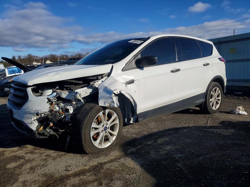 2017 FORD ESCAPE — VIN 1FMCU0F7XHUD14275