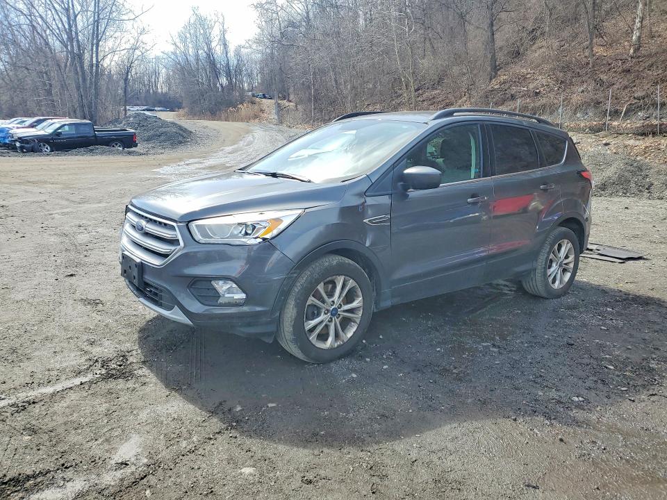 2017 FORD ESCAPE — VIN 1FMCU9GD0HUC16736