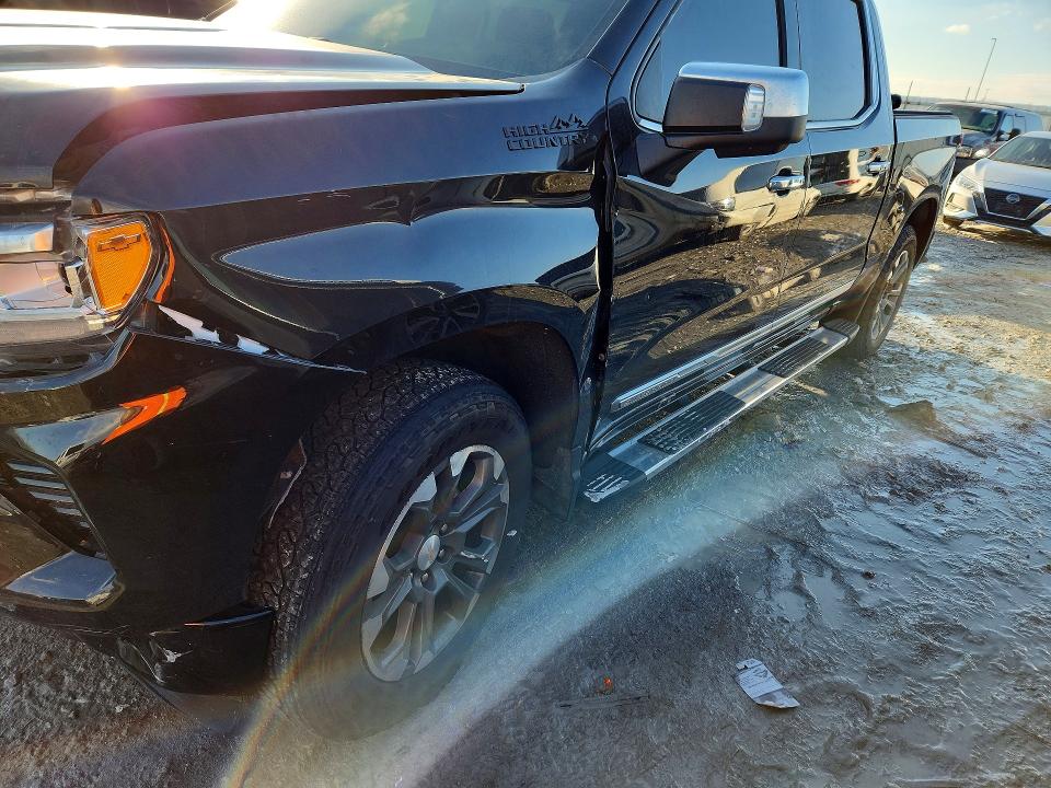 2023 CHEVROLET SILVERADO — VIN 1GCUDJED6PZ107373