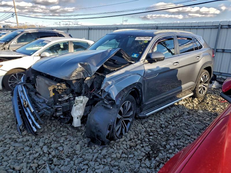 2020 VOLKSWAGEN ATLAS CROS — VIN 1V2RE2CA3LC215088