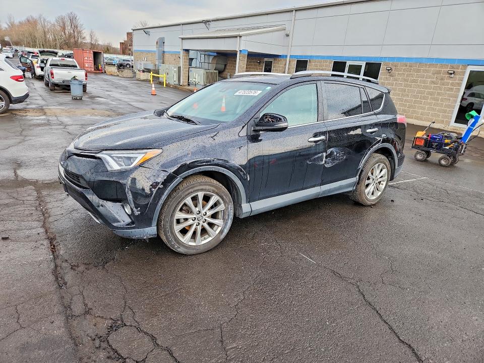 2018 TOYOTA RAV4 — VIN 2T3DFREV4JW736302