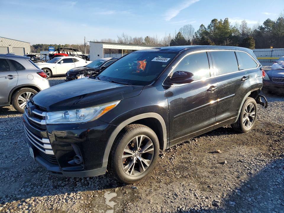 2018 TOYOTA HIGHLANDER — VIN 5TDZARFH2JS037412