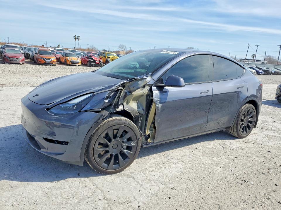 2023 TESLA MODEL Y — VIN 7SAYGDEE9PA165096