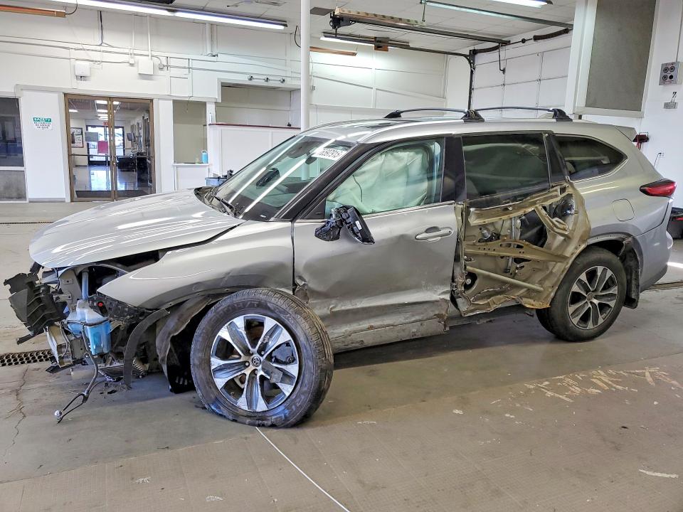 2020 TOYOTA HIGHLANDER — VIN 5TDHZRBH9LS513894