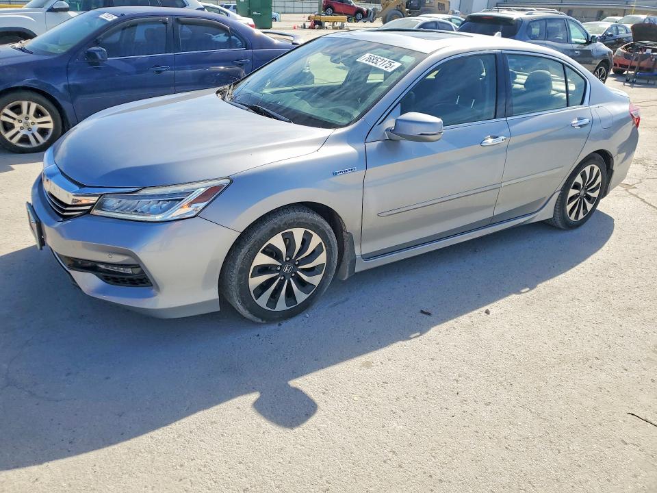 2017 HONDA ACCORD — VIN JHMCR6F72HC029860