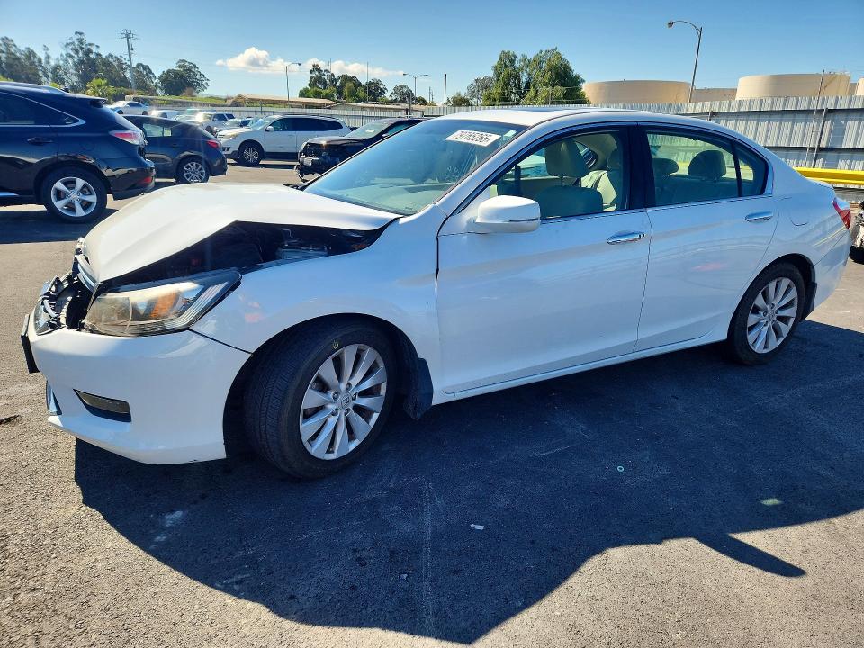 2015 HONDA ACCORD — VIN 1HGCR2F70FA048332