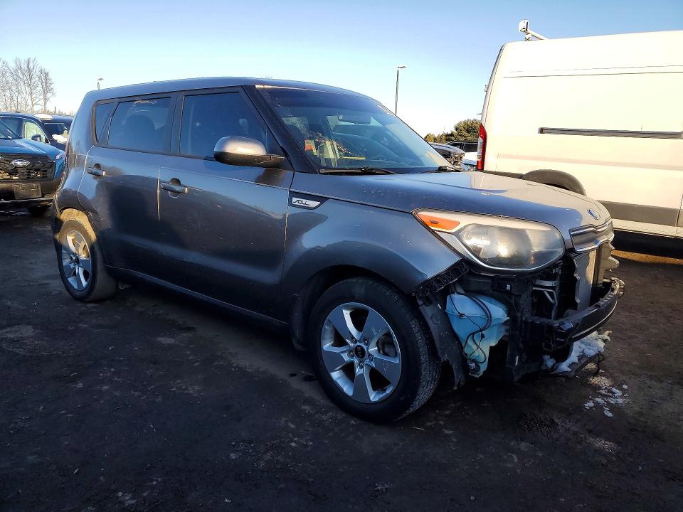 KNDJN2A2XJ7588158