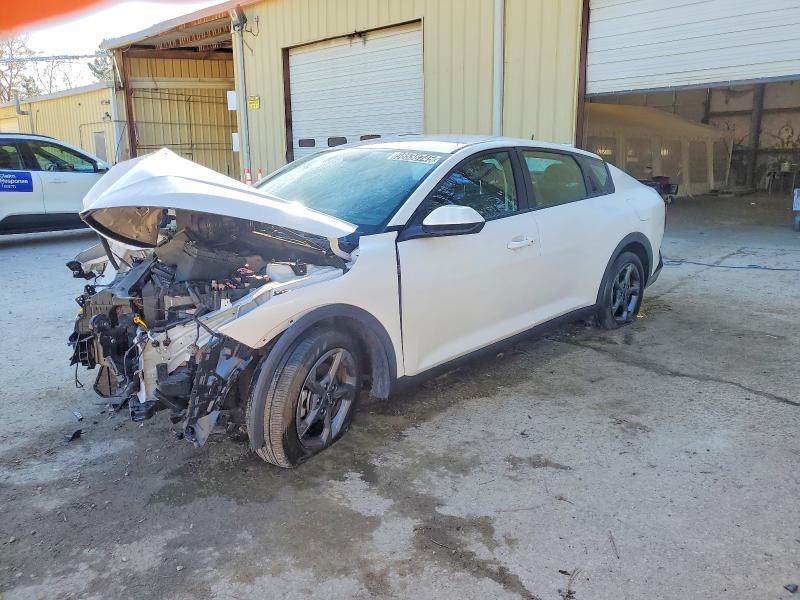 2025 KIA K4 LX — VIN 3KPFT4DE8SE057765