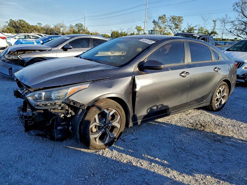 2021 KIA FORTE — VIN 3KPF24AD4ME308573