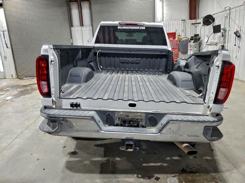 1GT4UTE7XSF221604