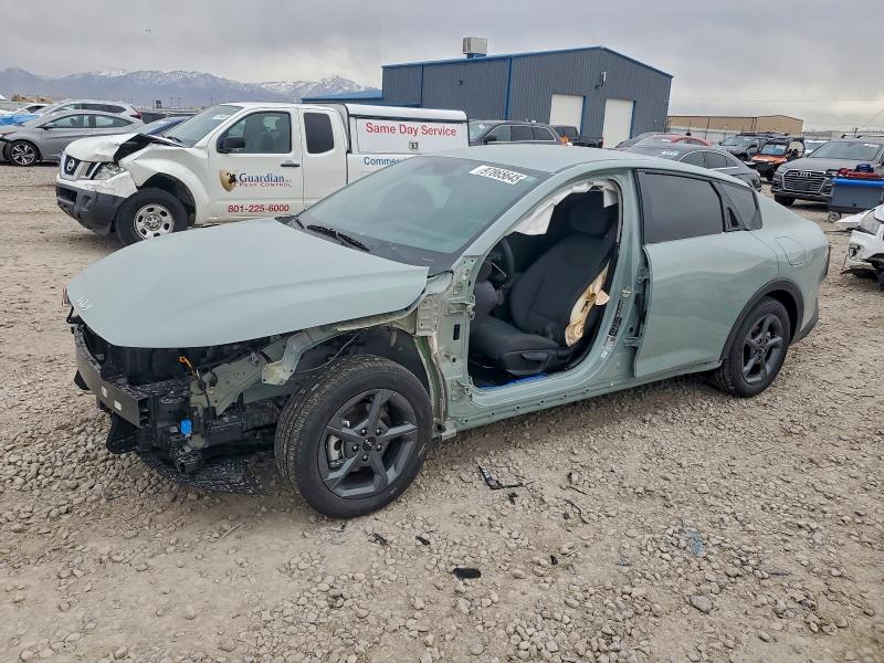 2025 KIA K4 — VIN 3KPFT4DE2SE215422