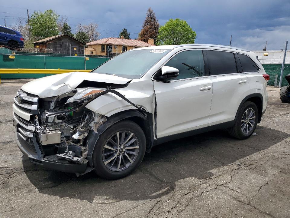 2019 TOYOTA HIGHLANDER — VIN 5TDJZRFH8KS584899