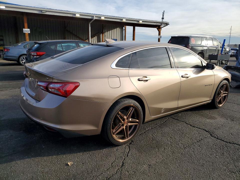 1G1ZD5ST2KF150216