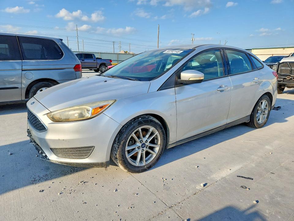 2016 FORD FOCUS — VIN 1FADP3F2XGL277390