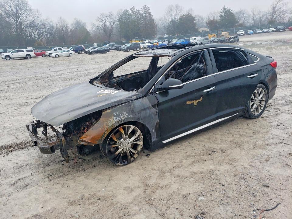 2015 HYUNDAI SONATA — VIN 5NPE34AB2FH206288
