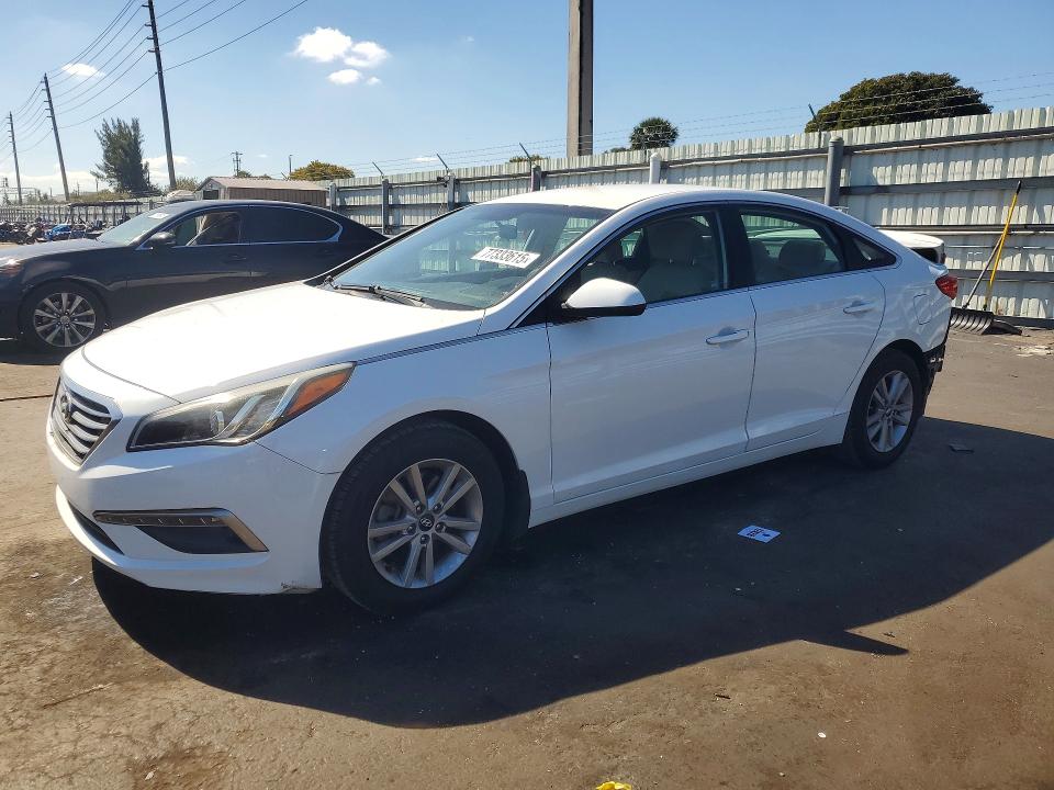 2015 HYUNDAI SONATA SE — VIN 5NPE24AF7FH198694