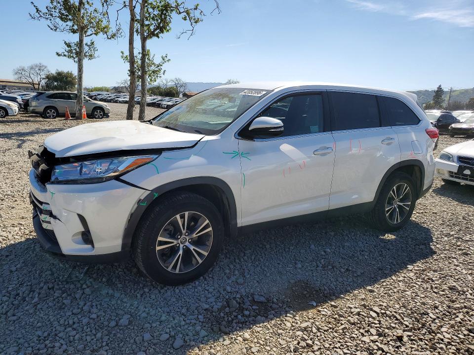 2019 TOYOTA HIGHLANDER — VIN 5TDZZRFH0KS351375