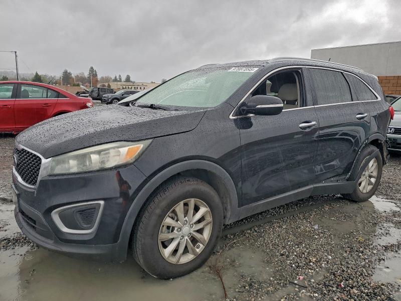 2017 KIA SORENTO LX — VIN 5XYPG4A59HG292085