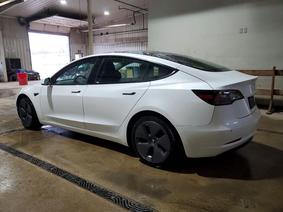 5YJ3E1EB0MF095827