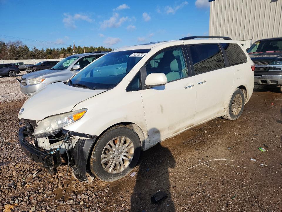 2016 TOYOTA SIENNA — VIN 5TDYK3DC9GS691197