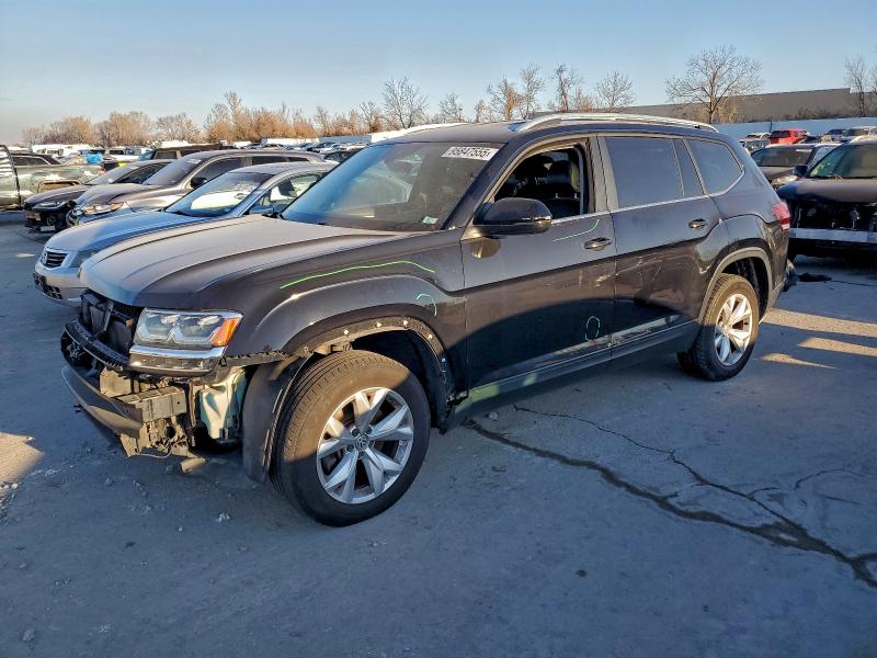 2018 VOLKSWAGEN ATLAS SE — VIN 1V2DR2CA8JC519111