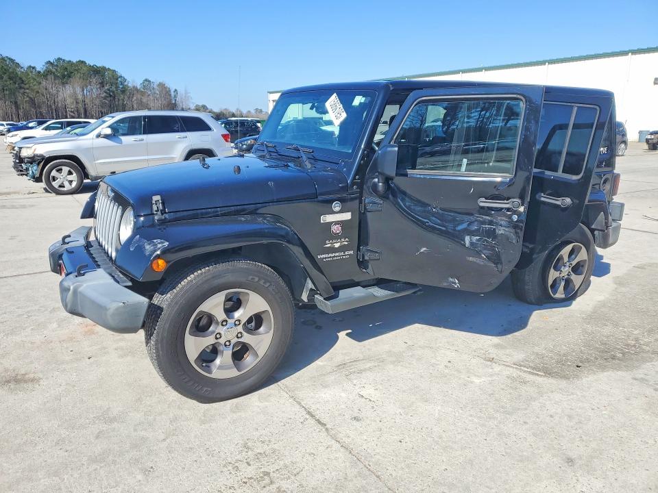 2017 JEEP WRANGLER UNLIMITED — VIN 1C4BJWEGXHL698576