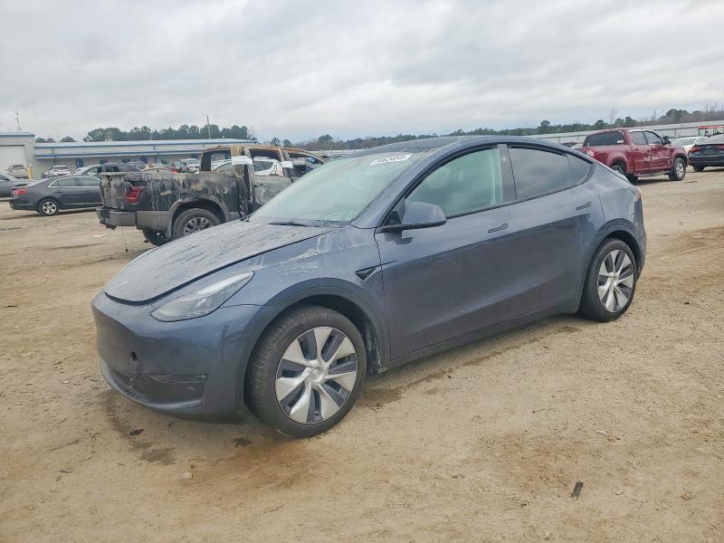 2023 TESLA MODEL Y — VIN 7SAYGDEE5PA177617