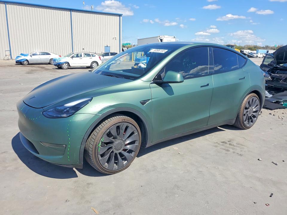 2022 TESLA MODEL Y — VIN 7SAYGDEF9NF454147