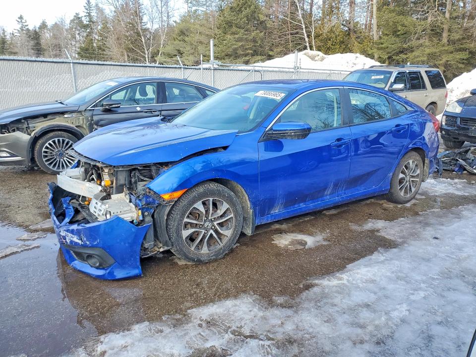 2018 HONDA CIVIC — VIN 2HGFC2F62JH035369