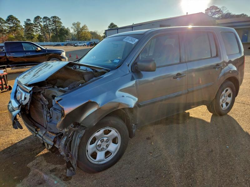 2011 HONDA PILOT LX — VIN 5FNYF3H21BB010470