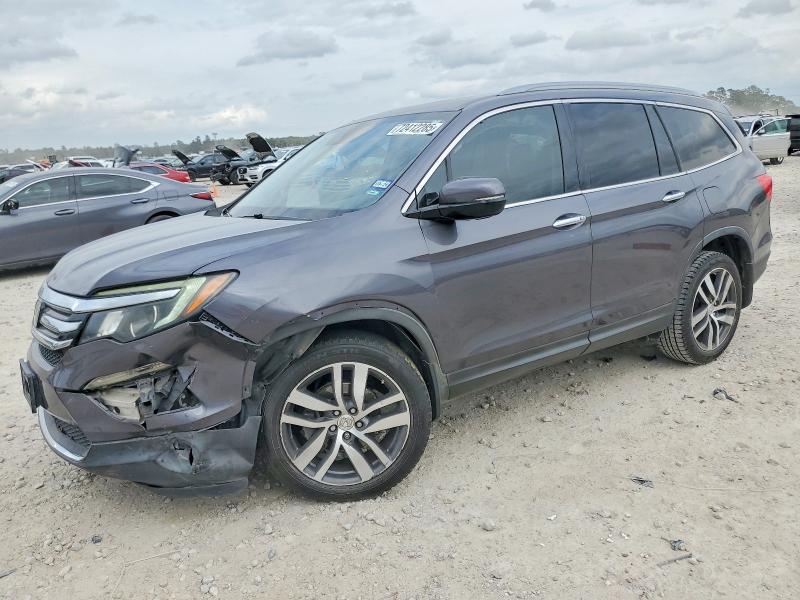2017 HONDA PILOT TOUR — VIN 5FNYF5H91HB020742