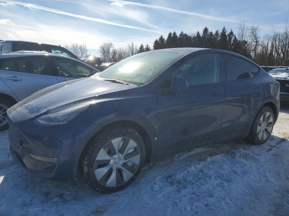 2023 TESLA MODEL Y — VIN 7SAYGDEEXPA143348