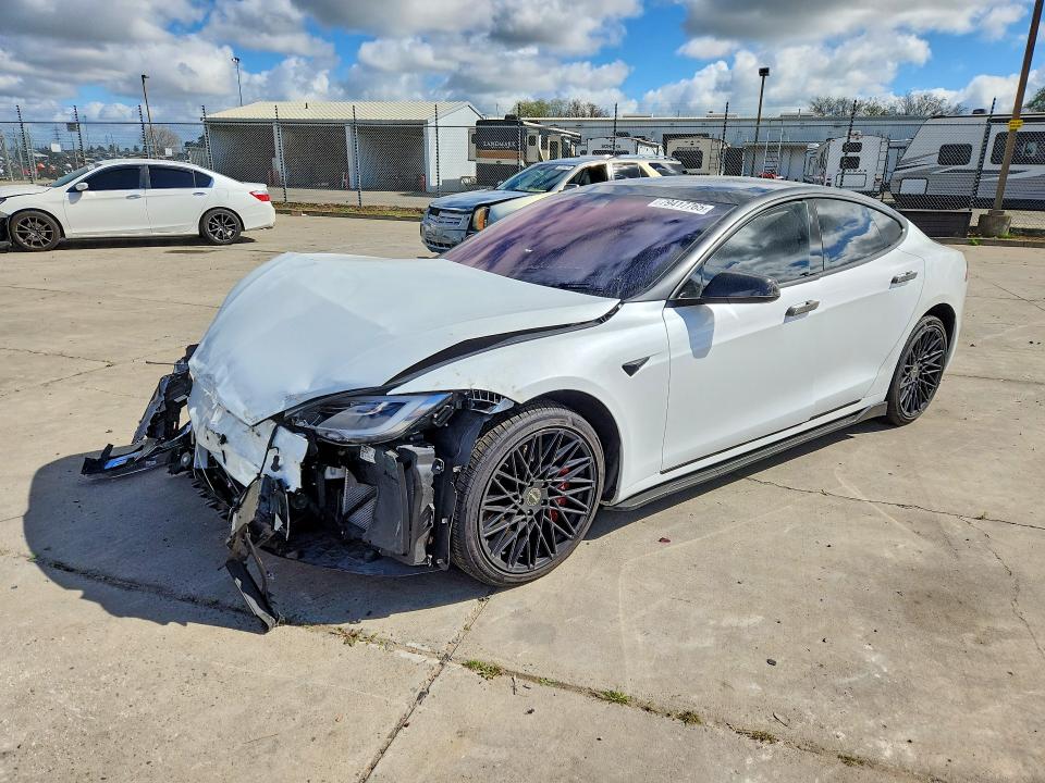 2018 TESLA MODEL S — VIN 5YJSA1E24JF276156