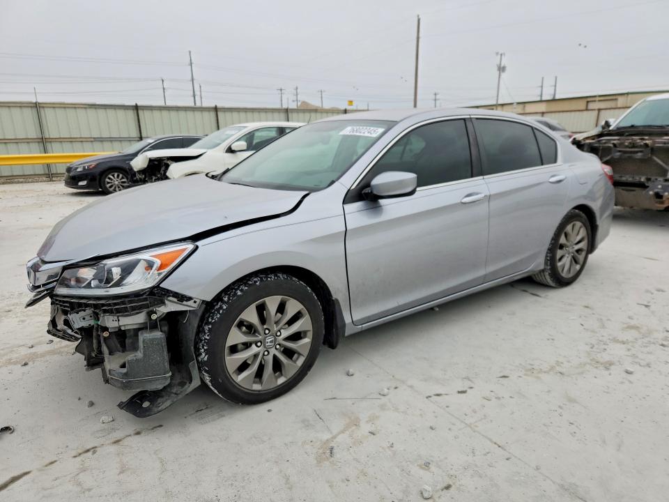 2017 HONDA ACCORD — VIN 1HGCR2F32HA205312