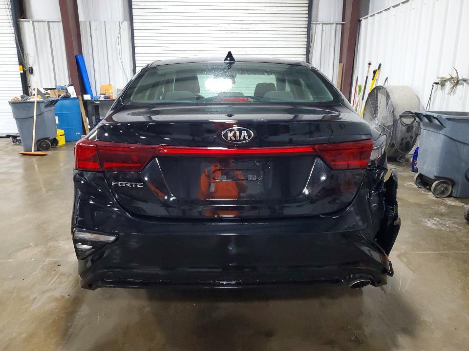 3KPF24AD1LE246077
