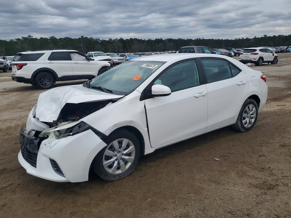 2015 TOYOTA COROLLA — VIN 5YFBURHE5FP293720