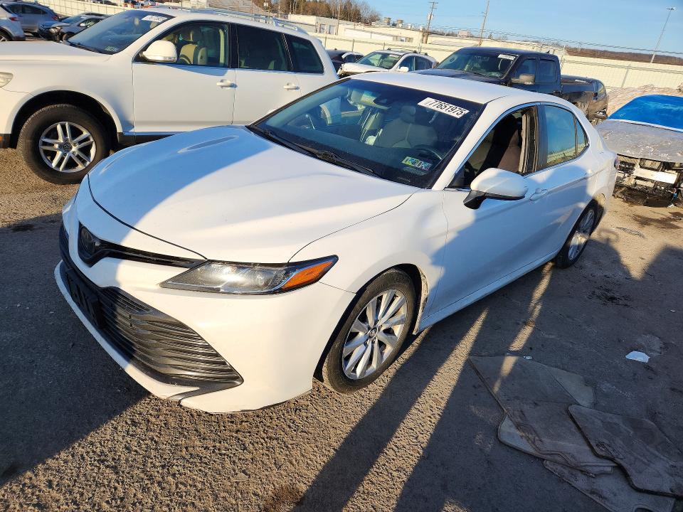 2018 TOYOTA CAMRY — VIN 4T1B11HK4JU098196
