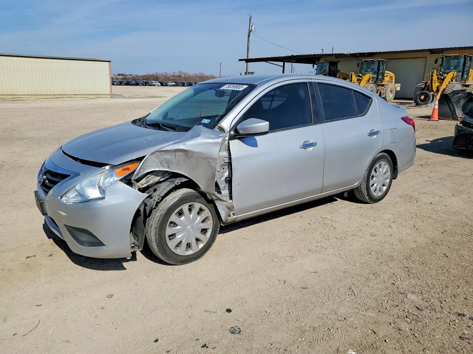 2019 NISSAN VERSA — VIN 3N1CN7AP5KL819632