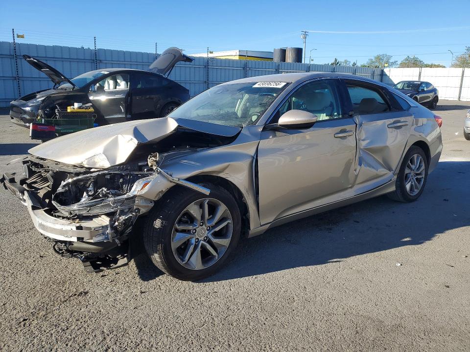 2018 HONDA ACCORD — VIN 1HGCV1F16JA132049
