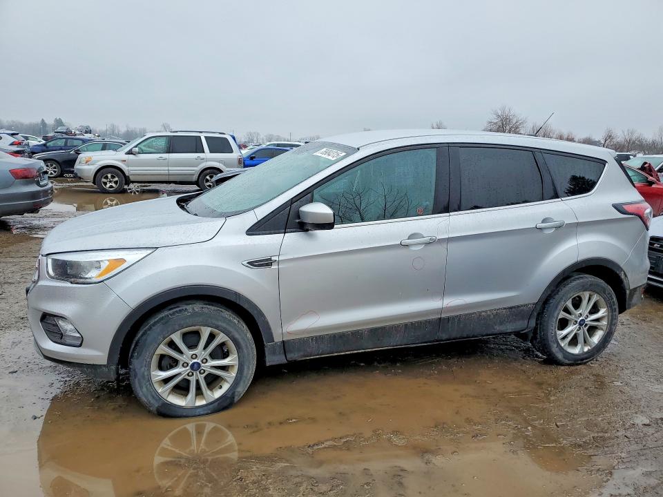 2017 FORD ESCAPE — VIN 1FMCU9G98HUB17206